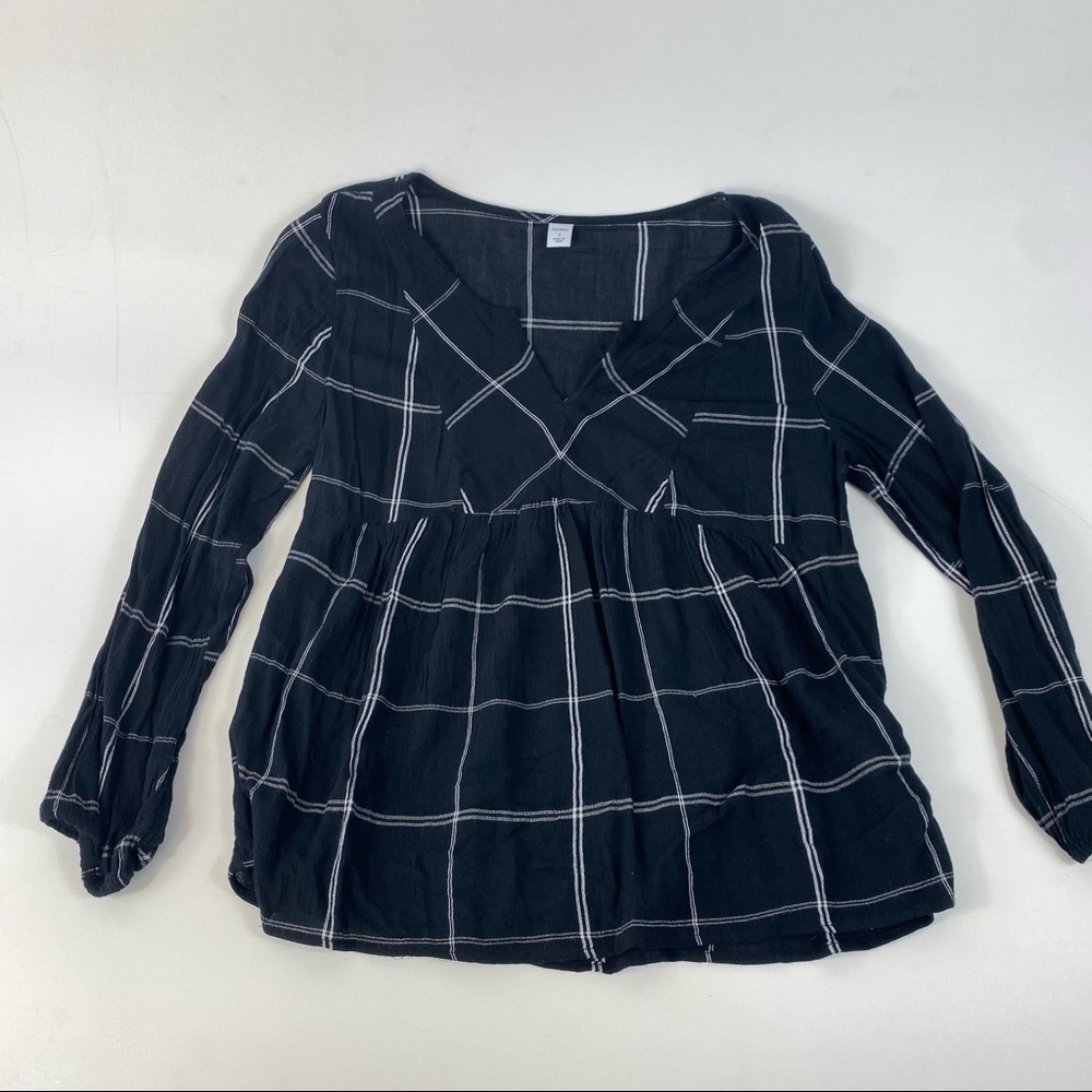Old Navy Top Women Small Black White Long sleeve
